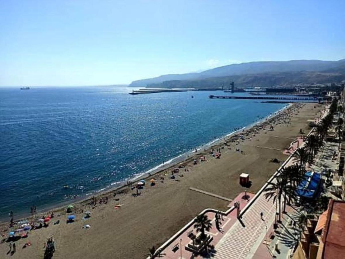 Increible Atico Con Vistas A La Bahia De Almería Buitenkant foto